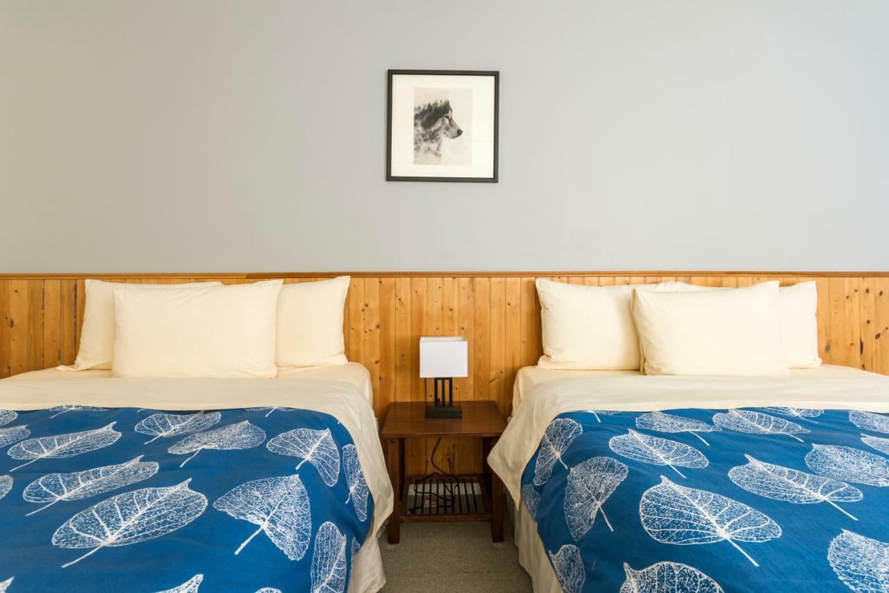 Bella Coola Mountain Lodge Hagensborg Buitenkant foto